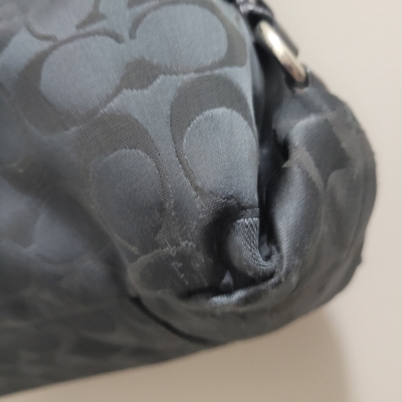 Coach Ashley Carryall Signature Jacquard Black Canvas Shoulder Bag - Picture 4 of 15